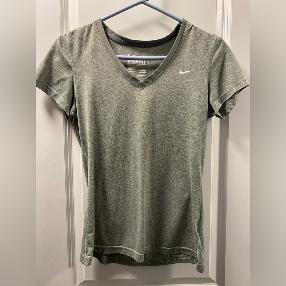 Nike Gray Athletic Short Sleeve